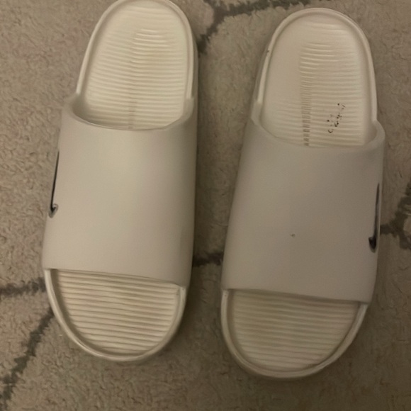 Nike X Kaws custom Nike calm slide - Picture 2 of 4